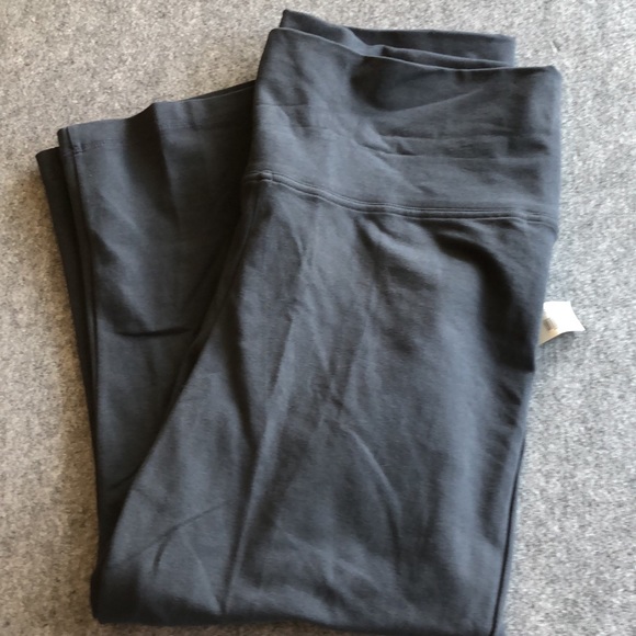 Yoga Pants - Picture 2 of 4